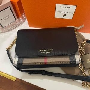 Burberry crossbody original